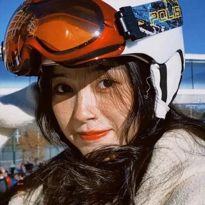 在此一群